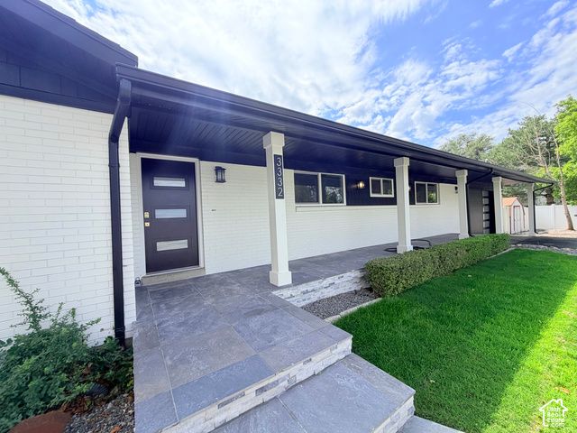 3332 E FORT UNION BLVD, Cottonwood Heights, UT 84121