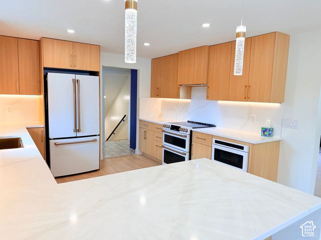 3332 E FORT UNION BLVD, Cottonwood Heights, UT 84121