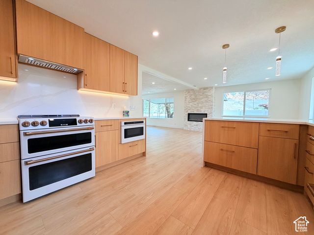 3332 E FORT UNION BLVD, Cottonwood Heights, UT 84121