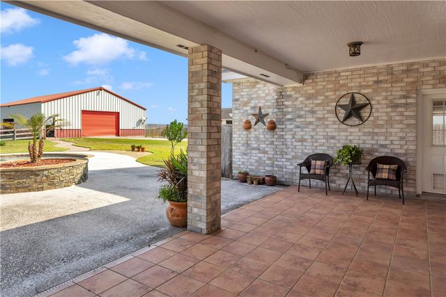 9154 County Road 2226, Taft, TX 78390