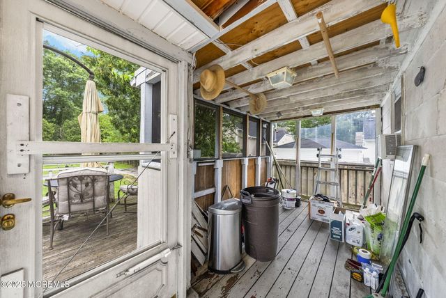 17 Wood Avenue, Englishtown, NJ 07726