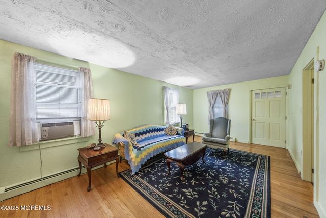 17 Wood Avenue, Englishtown, NJ 07726