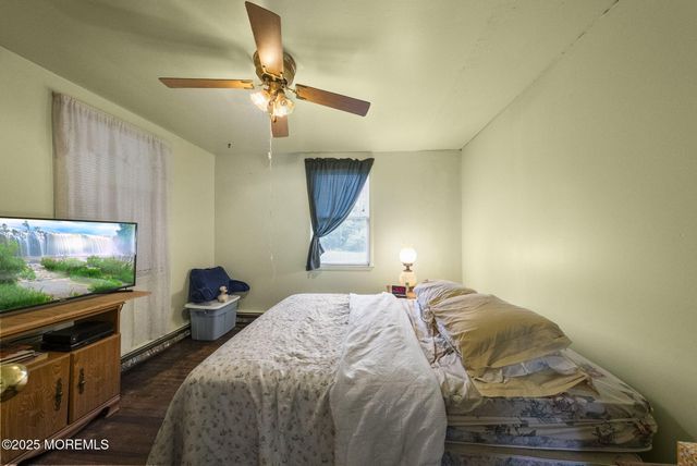 17 Wood Avenue, Englishtown, NJ 07726