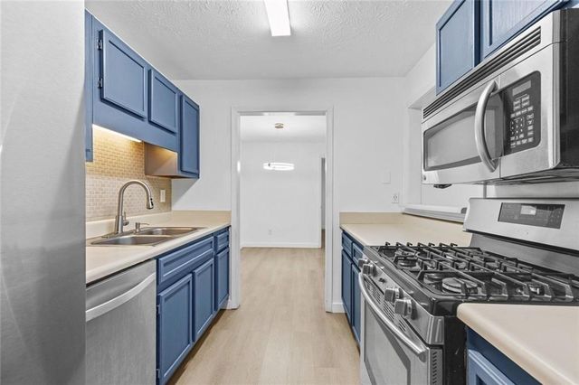 204 Berkeley Woods Drive 204, Duluth, GA 30096
