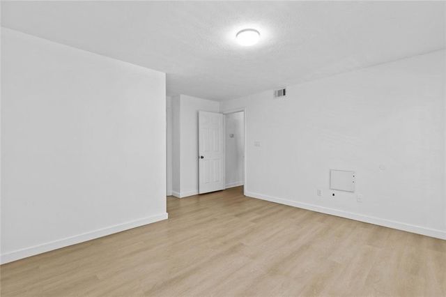 204 Berkeley Woods Drive 204, Duluth, GA 30096
