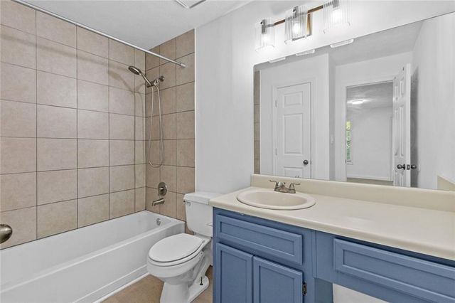204 Berkeley Woods Drive 204, Duluth, GA 30096