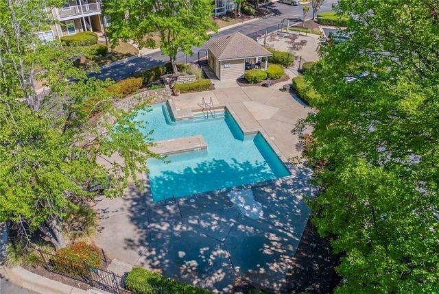 204 Berkeley Woods Drive 204, Duluth, GA 30096