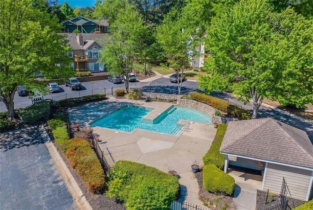 204 Berkeley Woods Drive 204, Duluth, GA 30096