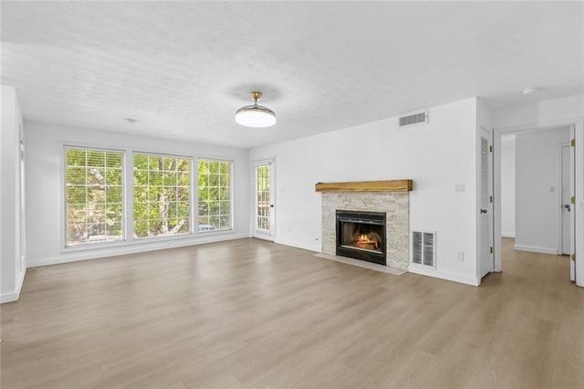 204 Berkeley Woods Drive 204, Duluth, GA 30096