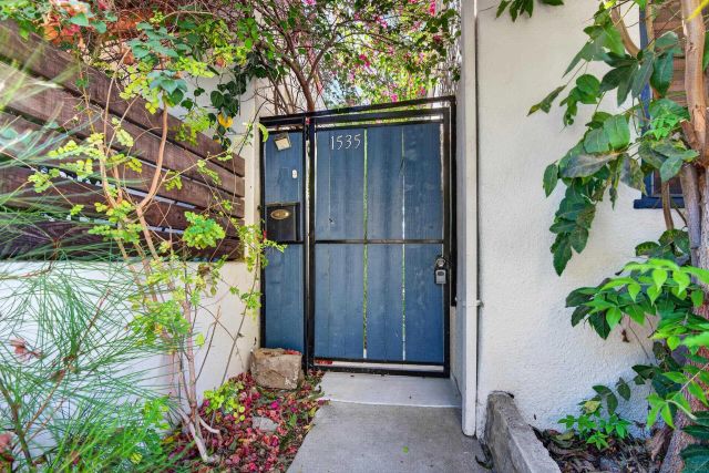 1535 Parmer Ave, Los Angeles, CA 90026