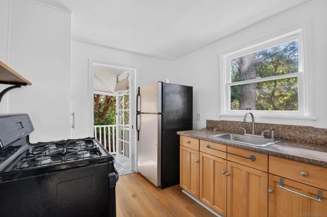 1535 Parmer Ave, Los Angeles, CA 90026