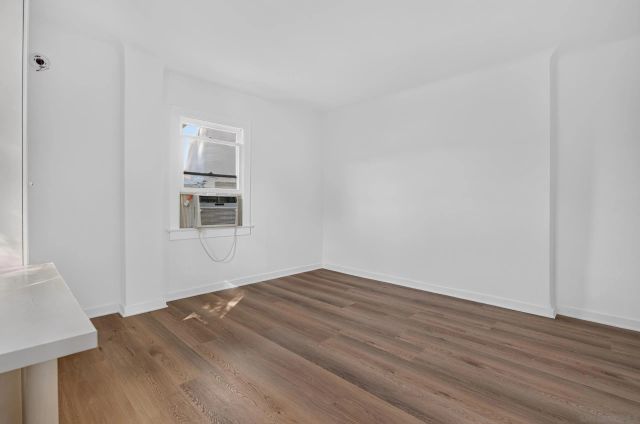 1535 Parmer Ave, Los Angeles, CA 90026