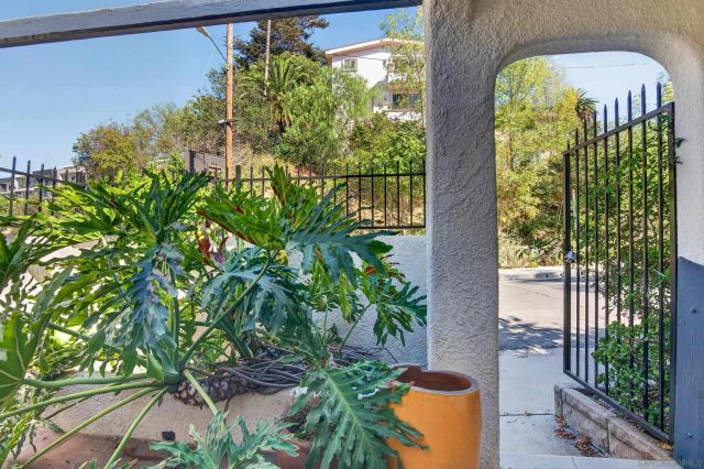 1535 Parmer Ave, Los Angeles, CA 90026