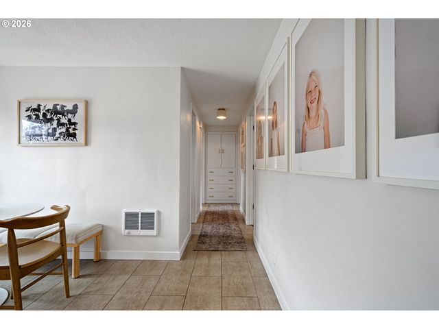 2240 VALHALLA St, Eugene, OR 97401