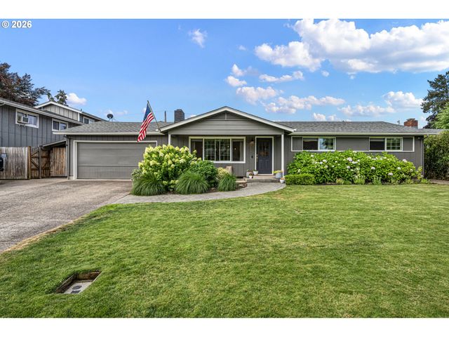 2240 VALHALLA St, Eugene, OR 97401
