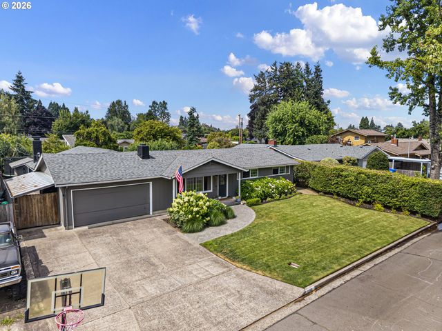 2240 VALHALLA St, Eugene, OR 97401