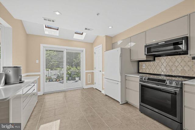 1677 ROCKCRESS DR, Jamison, PA 18929