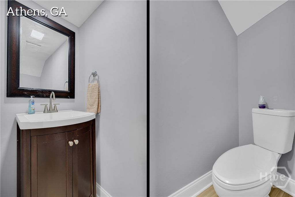 Image 15 of property listing at 290 Appleby Drive 268, Athens, GA 30606