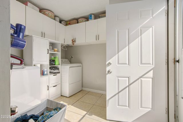 440 Venetian Way, Panama City, FL 32405