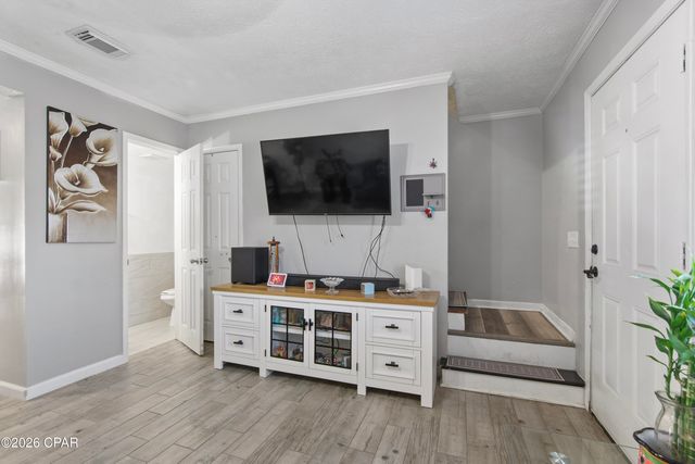 440 Venetian Way, Panama City, FL 32405