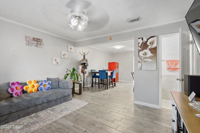 440 Venetian Way, Panama City, FL 32405