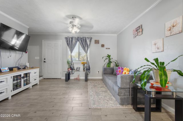 440 Venetian Way, Panama City, FL 32405