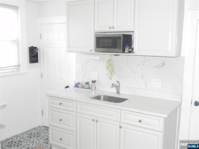 58 Marshall Avenue, Little Ferry, NJ 07643