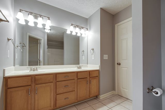 204 Stanton Hall Ln, Franklin, TN 37069