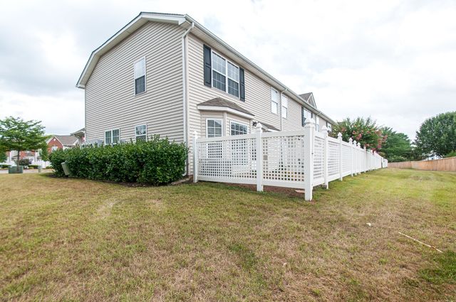 204 Stanton Hall Ln, Franklin, TN 37069