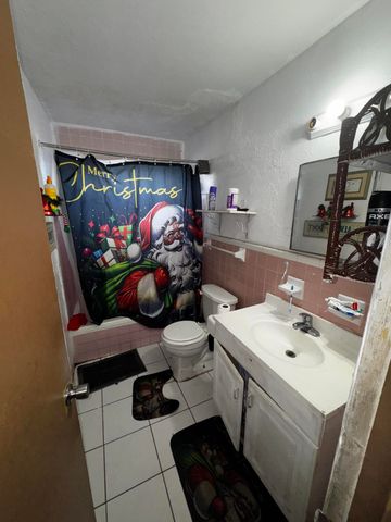 851 NW 17th Terrace, Pompano Beach, FL 33069