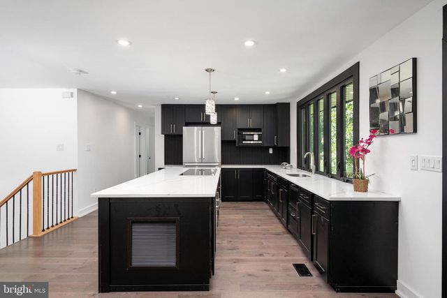 9901 TURRET LN, Clinton, MD 20735