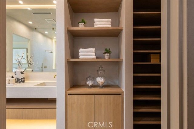 5205 Etiwanda, Tarzana (los Angeles), CA 91356