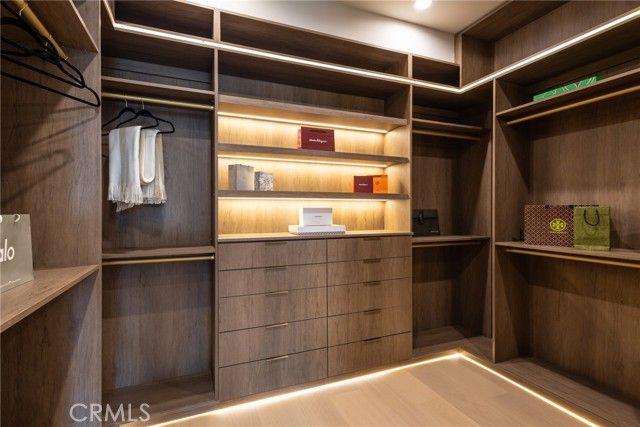 5205 Etiwanda, Tarzana (los Angeles), CA 91356