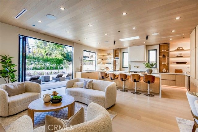 5205 Etiwanda, Tarzana (los Angeles), CA 91356