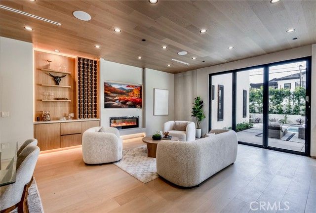 5205 Etiwanda, Tarzana (los Angeles), CA 91356