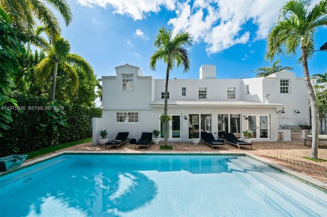 939 W 47th Ct, Miami Beach, FL 33140