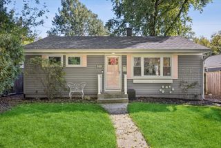 644 W Hinsdale Avenue, Hinsdale, IL 60521