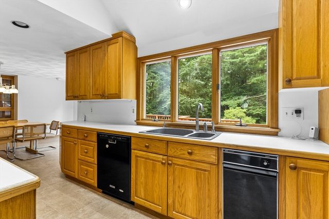 730 Lindsey St, Attleboro, MA 02703
