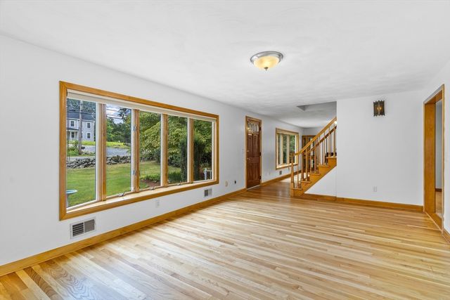 730 Lindsey St, Attleboro, MA 02703