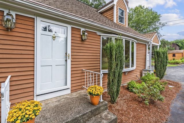 730 Lindsey St, Attleboro, MA 02703