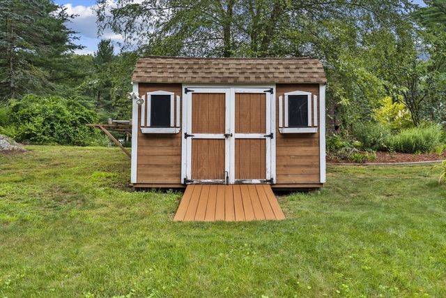 730 Lindsey St, Attleboro, MA 02703