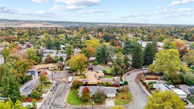 1 Cottage Circle, Chico, CA 95926