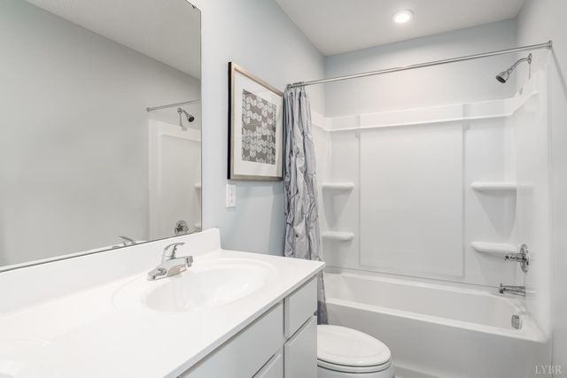 1180 Crossing Court, Bedford, VA 24523