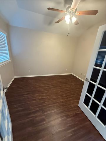 7649 Dallas St, Corpus Christi, TX 78413
