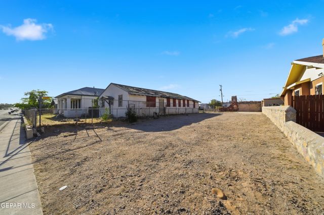 3812 TROWBRIDGE Drive, El Paso, TX 79903