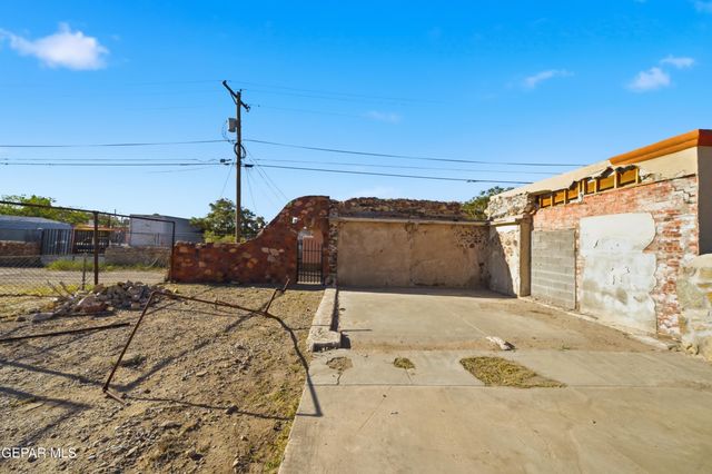 3812 TROWBRIDGE Drive, El Paso, TX 79903