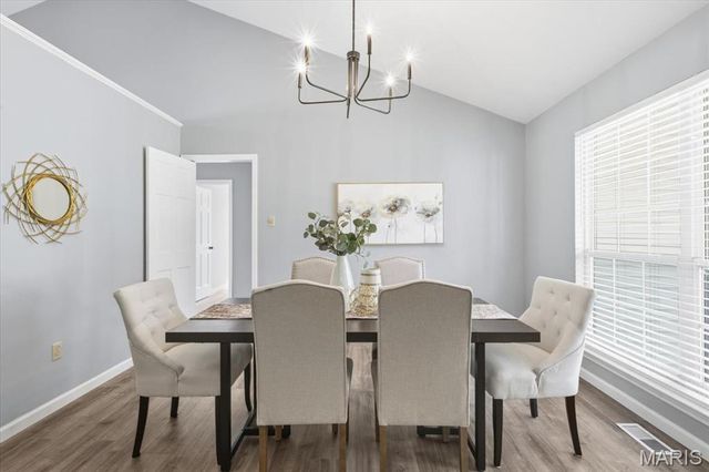 1718 Pheasant Run Drive, Maryland Heights, MO 63043