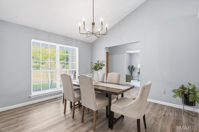 1718 Pheasant Run Drive, Maryland Heights, MO 63043