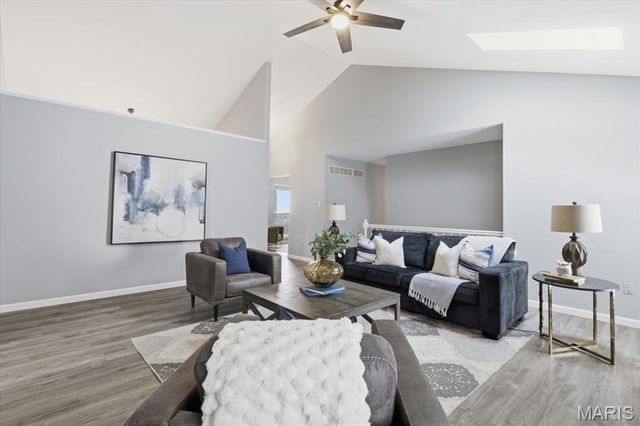 1718 Pheasant Run Drive, Maryland Heights, MO 63043