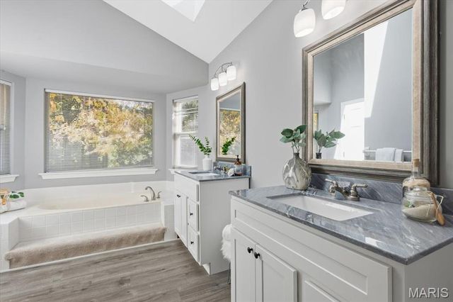 1718 Pheasant Run Drive, Maryland Heights, MO 63043